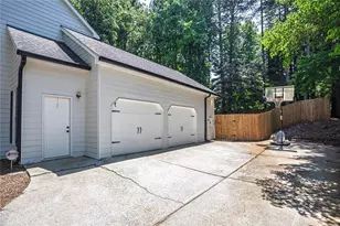 2562 Forest Meadow Ln, Lawrenceville, GA 30043 - Photo 16