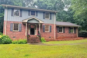 4056 White Oak Ln SW, Lilburn, GA 30047 - Photo 6