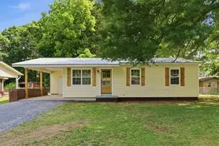 911 Bomar St, La Fayette, GA 30728 - Photo 1