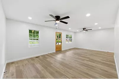 911 Bomar Street, La Fayette, GA 30728 - Photo 8