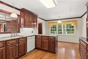 4352 White Oak Dr, Sugar Hill, GA 30518 - Photo 10