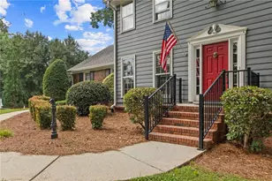4352 White Oak Dr, Sugar Hill, GA 30518 - Photo 2
