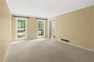 4352 White Oak Dr, Sugar Hill, GA 30518 - Photo 6
