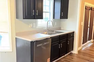 1410 Cambridge Ct, Riverdale, GA 30296 - Photo 10