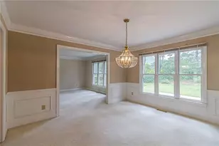 10625 Haynes Forest Dr, Alpharetta, GA 30022 - Photo 10