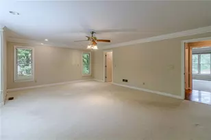 10625 Haynes Forest Dr, Alpharetta, GA 30022 - Photo 24