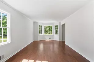 310 Derby Dr, Fayetteville, GA 30215 - Photo 10