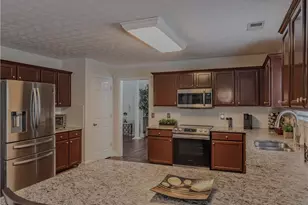 6042 Fairington Farms Ln, Lithonia, GA 30038 - Photo 12