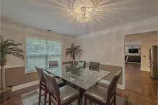 6042 Fairington Farms Ln, Lithonia, GA 30038 - Photo 10