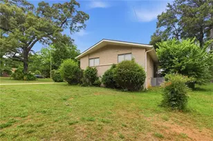 3840 Emerald N Dr, Decatur, GA 30035 - Photo 2