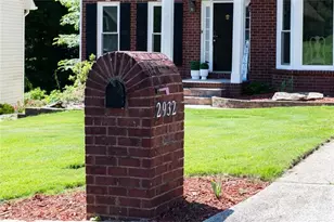 2932 Sunset View Cir, Suwanee, GA 30024 - Photo 2