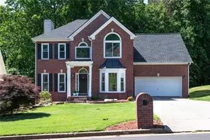 2932 Sunset View Cir, Suwanee, GA 30024 - Photo 2
