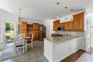 2932 Sunset View Cir, Suwanee, GA 30024 - Photo 16