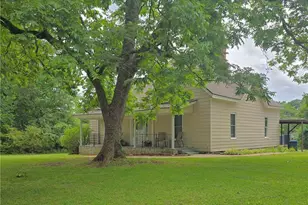 2863 Maysville Rd, Commerce, GA 30529 - Photo 2