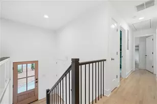 2003 Commodore Ln, Atlanta, GA 30341 - Photo 8