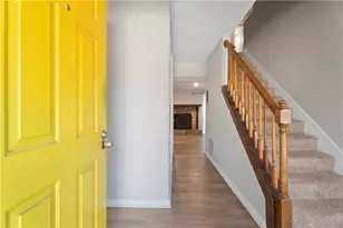 878 Heritage Oaks Dr, Stone Mountain, GA 30088 - Photo 2