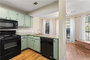 878 Heritage Oaks Dr, Stone Mountain, GA 30088 - Photo 10