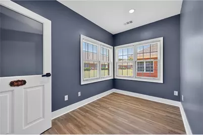 304 E Crossville Road, Roswell, GA 30075 - Photo 12