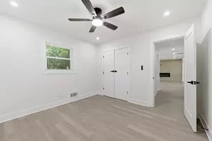 2866 Lancaster Dr, East Point, GA 30344 - Photo 24