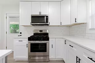 2866 Lancaster Dr, East Point, GA 30344 - Photo 8