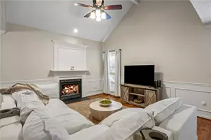 1048 Creatwood Circle SE, Smyrna, GA 30080 - Photo 10