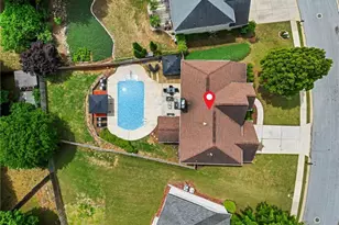 1430 White Flowers Ln, Lawrenceville, GA 30045 - Photo 2