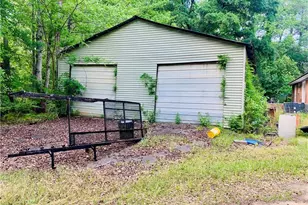 3705 Confederate Dr, Macon, GA 31211 - Photo 4