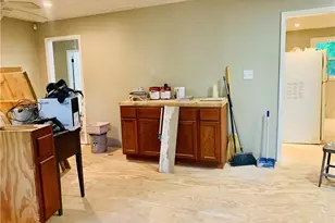 3705 Confederate Dr, Macon, GA 31211 - Photo 10