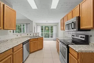 2575 Hamilton Parc Ln, Buford, GA 30519 - Photo 4