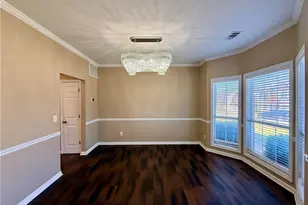 1252 Woodland View Rd, Lawrenceville, GA 30043 - Photo 6