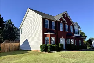 1252 Woodland View Rd, Lawrenceville, GA 30043 - Photo 2