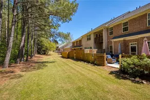 1404 Lexington Dr, Roswell, GA 30075 - Photo 40
