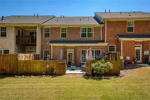 1404 Lexington Dr, Roswell, GA 30075 - Photo 42