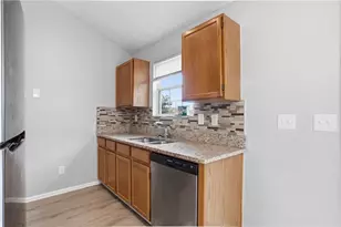 5855 Crescent Ridge Ct, Lithonia, GA 30058 - Photo 16