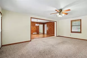 14 N Poplar St, Fairburn, GA 30213 - Photo 8
