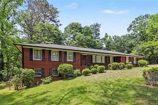 14 N Poplar St, Fairburn, GA 30213 - Photo 4