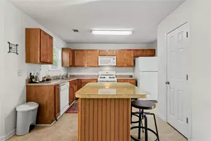 6613 Pamplona Pl, South Fulton, GA 30349 - Photo 14