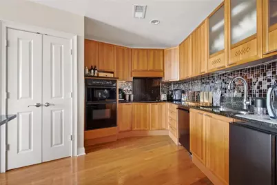 2881 Peachtree Road NE #1102, Atlanta, GA 30305 - Photo 14
