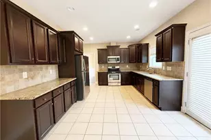 3829 Baxley Ridge Dr, Suwanee, GA 30024 - Photo 2
