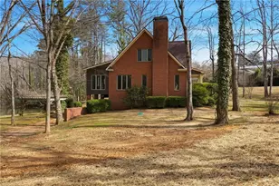151 Ivy St, Demorest, GA 30535 - Photo 2