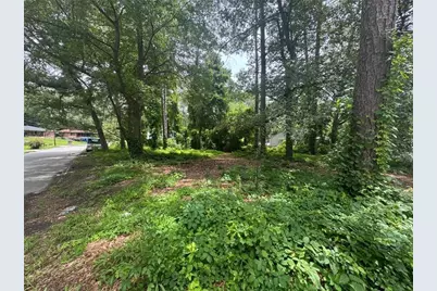 2529 Oldknow Drive NW, Atlanta, GA 30318 - Photo 2