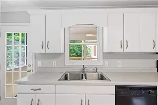 1995 Calvary Hill Ct SW, Marietta, GA 30008 - Photo 10