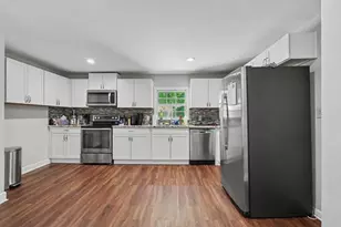 111 Leathers Cir NW, Atlanta, GA 30314 - Photo 18