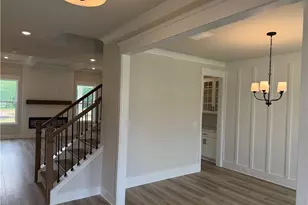 1096 Hawkins Creek Dr, Jefferson, GA 30549 - Photo 4