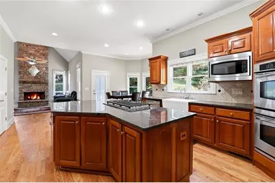 932 Grassmeade Way, Snellville, GA 30078 - Photo 14