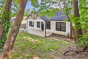 2215 Lang Dr SW, Atlanta, GA 30315 - Photo 2