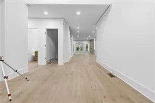 3196 Towerview Dr, Atlanta, GA 30324 - Photo 8