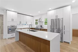 3196 Towerview Dr, Atlanta, GA 30324 - Photo 60