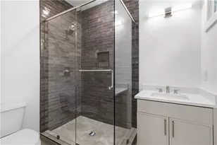 3196 Towerview Dr, Atlanta, GA 30324 - Photo 38
