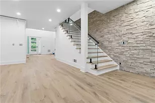 3196 Towerview Dr, Atlanta, GA 30324 - Photo 10